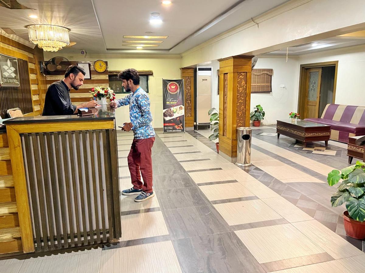 Hotel Multan Exterior photo