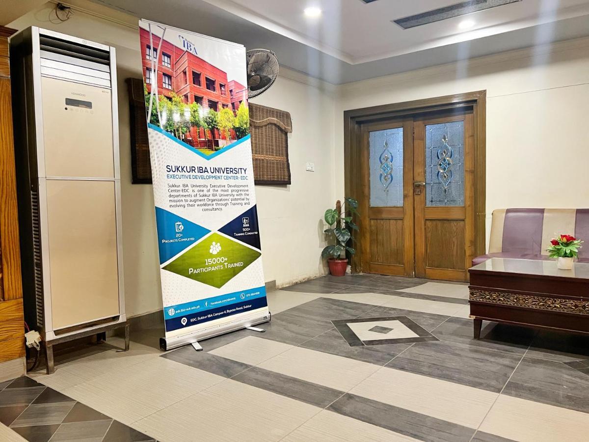 Hotel Multan Exterior photo