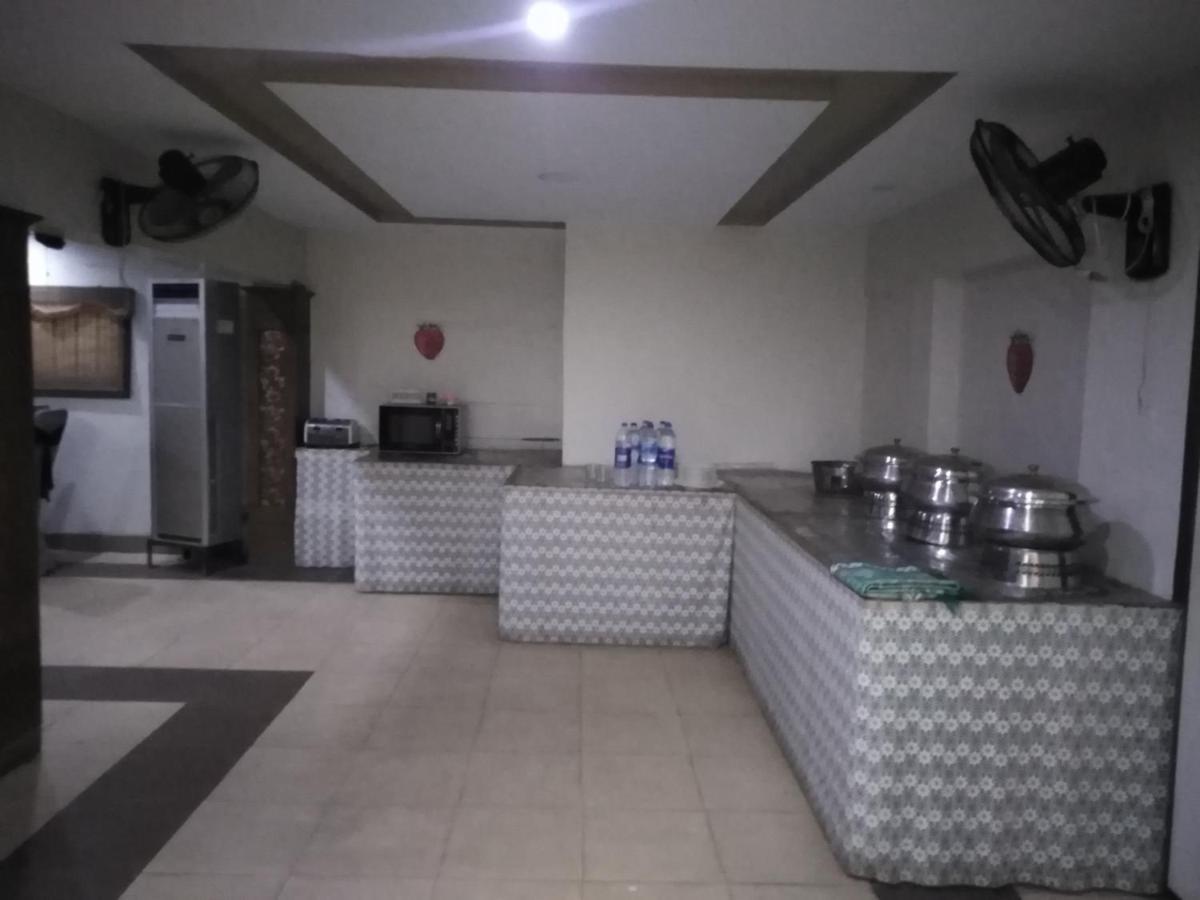 Hotel Multan Exterior photo