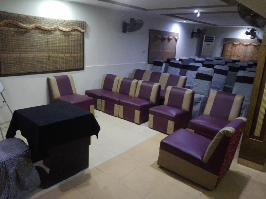 Hotel Multan Exterior photo